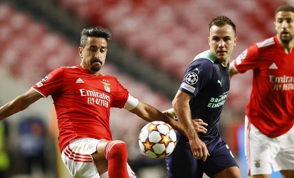 表现仍是比 表现仍是比