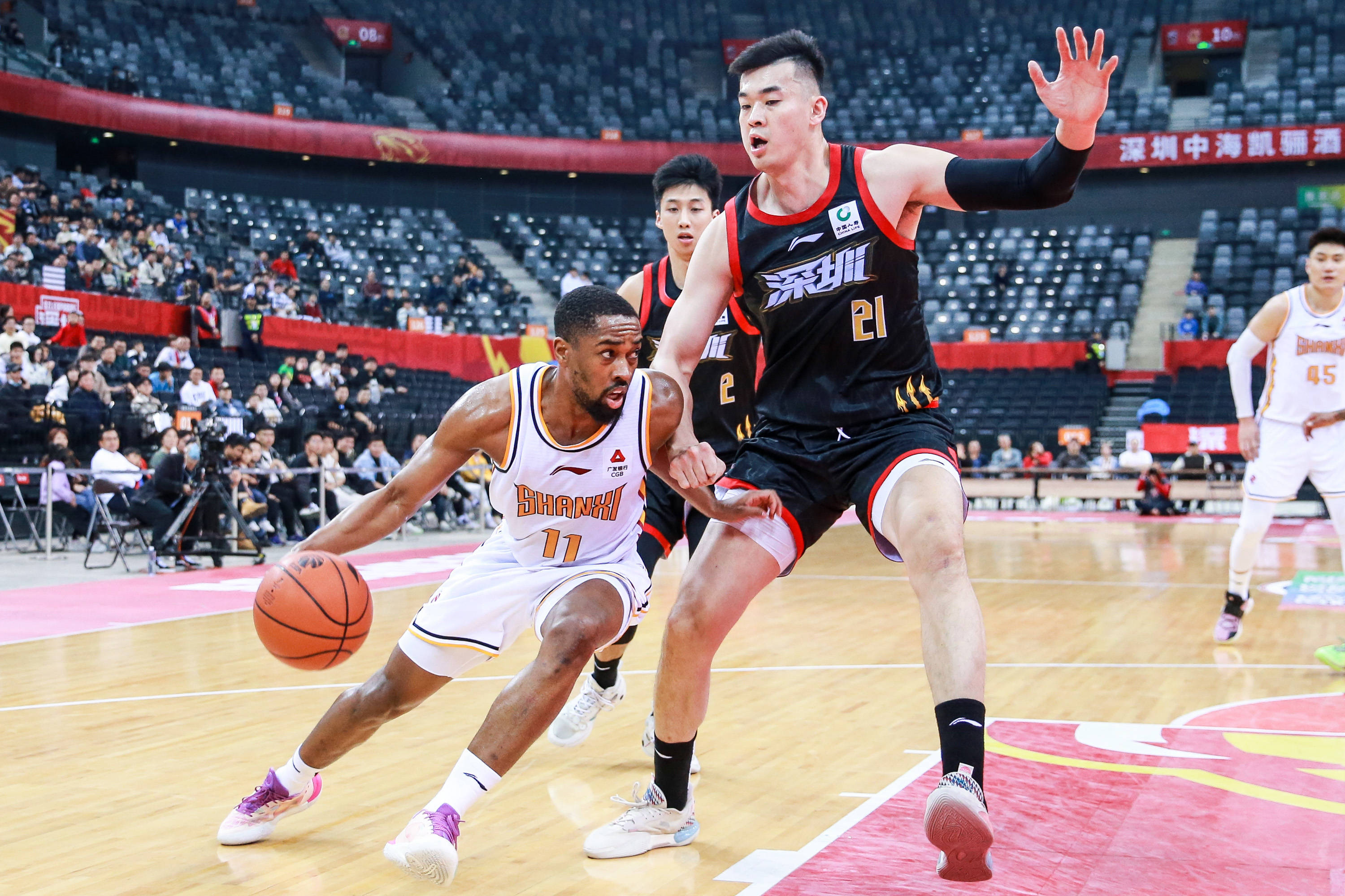 且在比分遥 且在比分遥